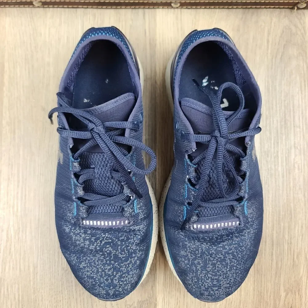 Under Armour Charged Bandit 3 Running Sneakers size 10
